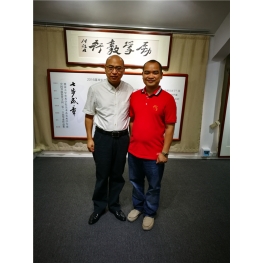 与中国建设银行番禺支行王正刚行长在一起